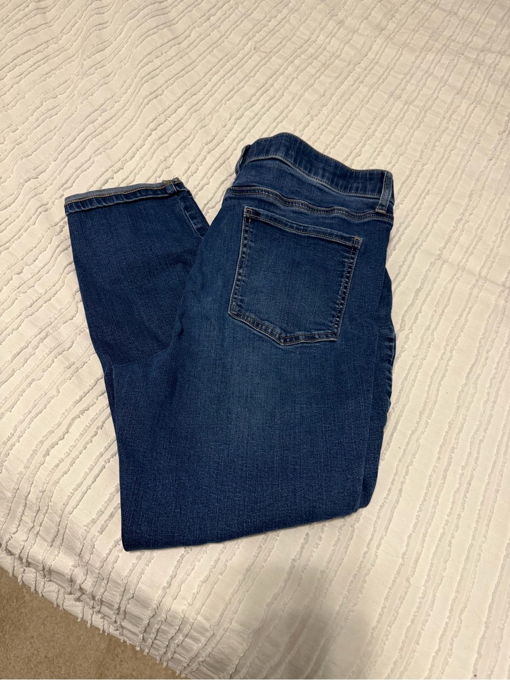 Wonderly Women's Slim Straight Jeans in Dark Blue